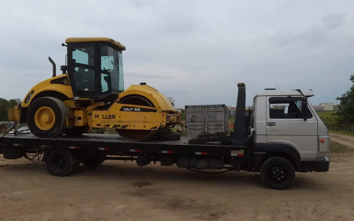 Guincho de rolo compressor em Taubaté - Guincho em Pinda